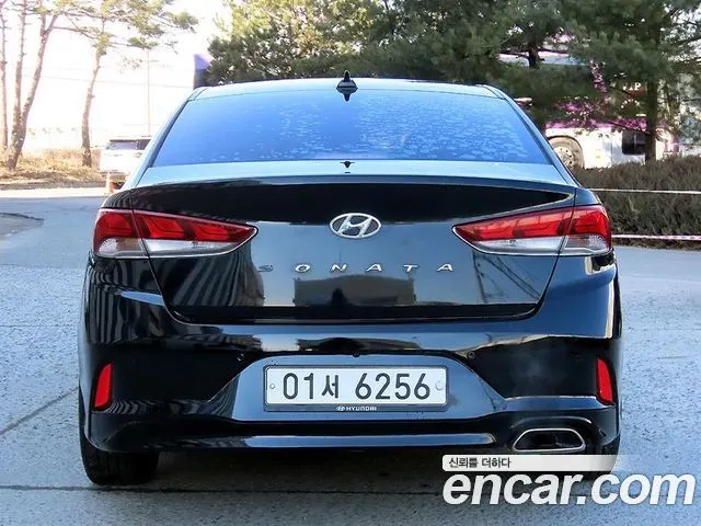 HYUNDAI SONATA HYBRID 2018 — 424 259 км, чёрный, Корея — под ключ — фото 4