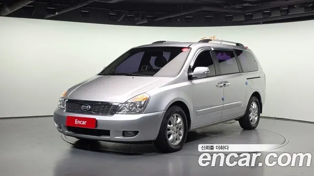 KIA CARNIVAL R 2014