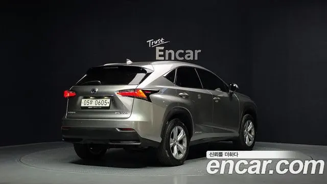 LEXUS NX300H 2015 — 71 938 км, серебристый, Корея — под ключ — фото 2