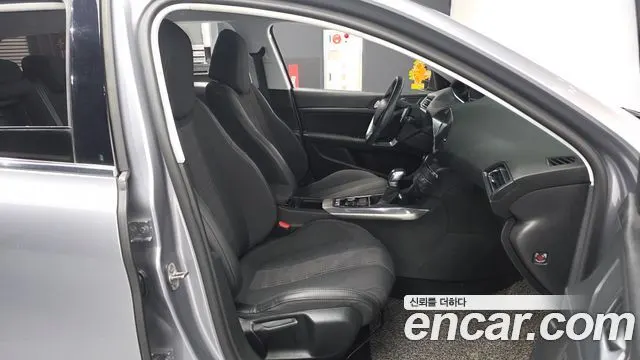 PEUGEOT 308SW 2018 — 66 548 км, серебристо-серый, Корея — под ключ — фото 11