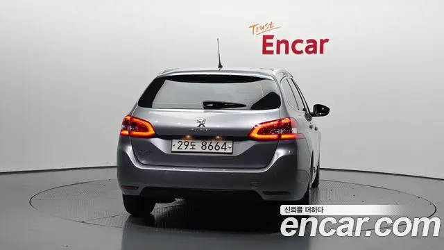 PEUGEOT 308SW 2018 — 66 548 км, серебристо-серый, Корея — под ключ — фото 4