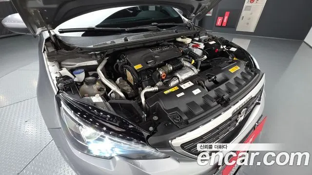 PEUGEOT 308SW 2018 — 66 548 км, серебристо-серый, Корея — под ключ — фото 6