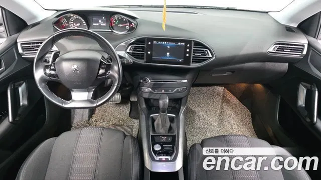 PEUGEOT 308SW 2018 — 66 548 км, серебристо-серый, Корея — под ключ — фото 7
