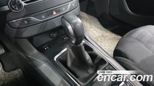PEUGEOT 308SW 2018 — 66 548 км, серебристо-серый, Корея — под ключ — фото 9