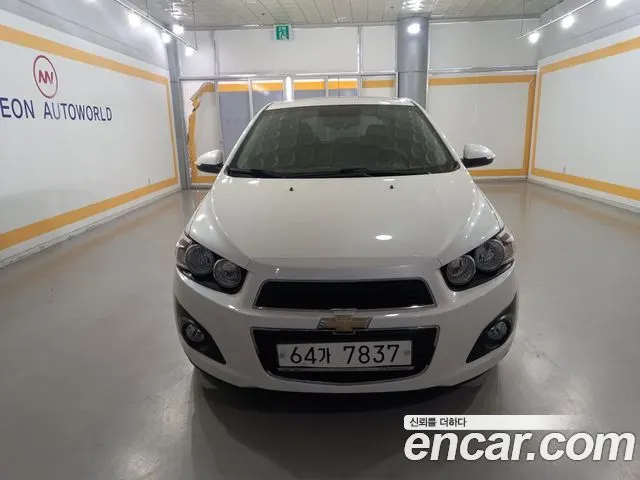 CHEVROLET AVEO HATCHBACK 2015 — 145 000 км, Корея — под ключ — фото 1