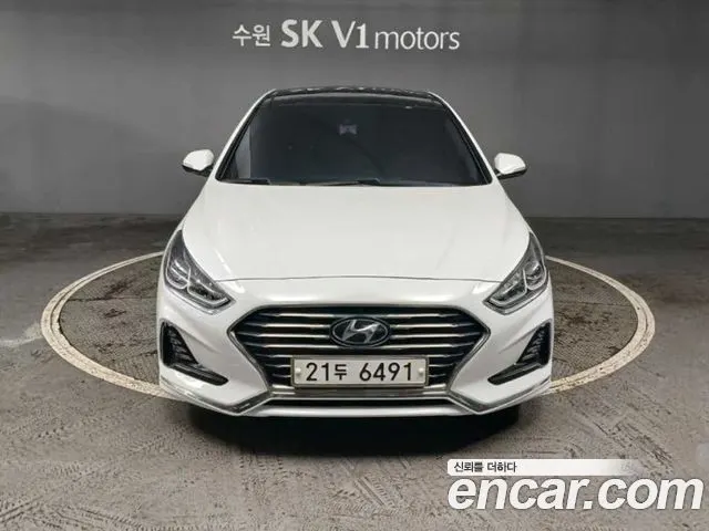 HYUNDAI SONATA 2018 — 133 646 км, белый, Корея — под ключ — фото 11
