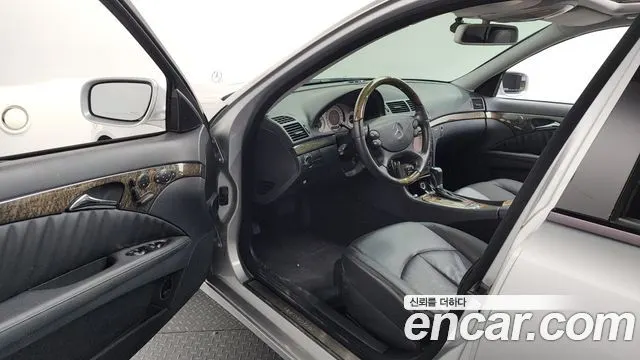 MERCEDES-BENZ E-CLASS W211 2008 — 104 014 км, серебристый, Корея — под ключ — фото 10
