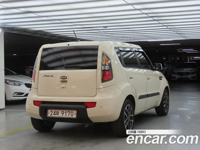 KIA SOUL 2010 — 172 395 км, белый-перламутр, Корея — под ключ — фото 2