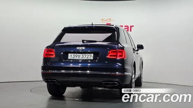 BENTLEY BENTAYGA 2019 — 37 935 км, синий, Корея — под ключ — фото 4