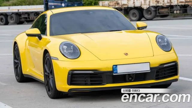 PORSCHE 911 2021