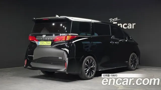 TOYOTA ALPHARD 2025 — 31 834 км, чёрный, Корея — под ключ — фото 2