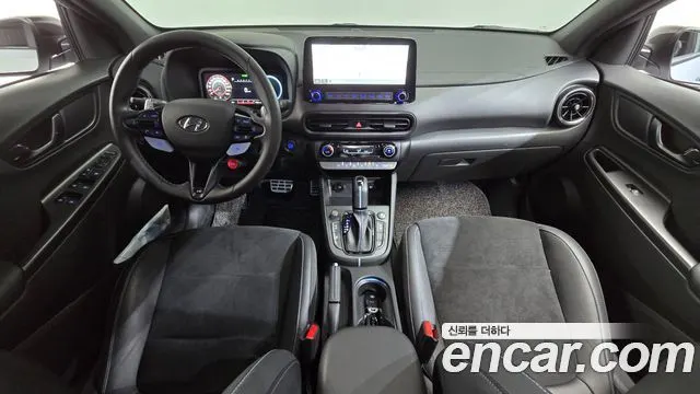 HYUNDAI KONA 2023 — 25 560 км, светло-серебристый, Корея — под ключ — фото 7