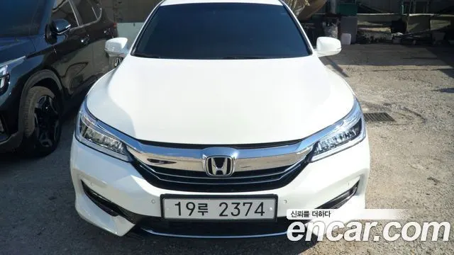 HONDA ACCORD 2017 — 140 485 км, белый, Корея — под ключ — фото 2