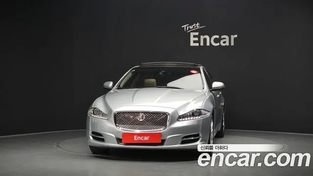 JAGUAR ALL NEW XJ 2014 — 150 352 км, серебристо-серый, Корея — под ключ — фото 3