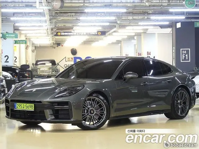 PORSCHE PANAMERA 2025 — 3 000 км, салатовый, Корея — под ключ — фото 2
