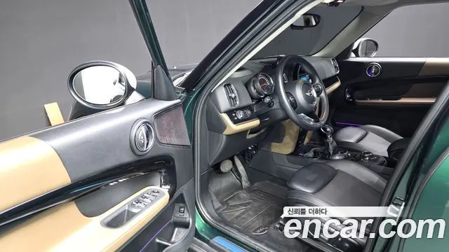 MINI COOPER D COUNTRYMAN 2018 — 125 766 км, тёмно-зелёный, Корея — под ключ — фото 10
