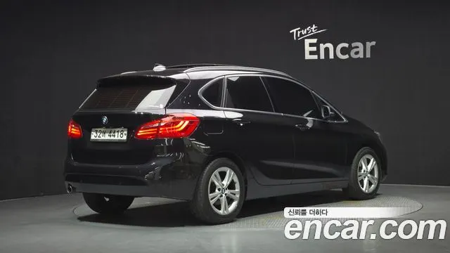 BMW 2 SERIES ACTIVE TOURER 2015 — 100 730 км, чёрный, Корея — под ключ — фото 2