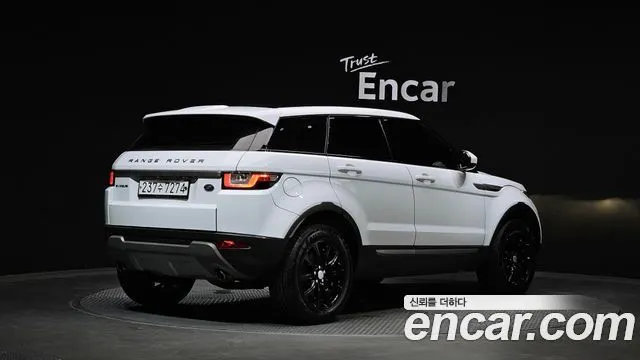 LAND ROVER RANGE ROVER EVOQUE 2018 — 124 394 км, белый, Корея — под ключ — фото 2