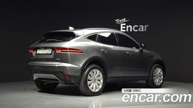 JAGUAR E-PACE 2019 — 108 435 км, серебристо-серый, Корея — под ключ — фото 2