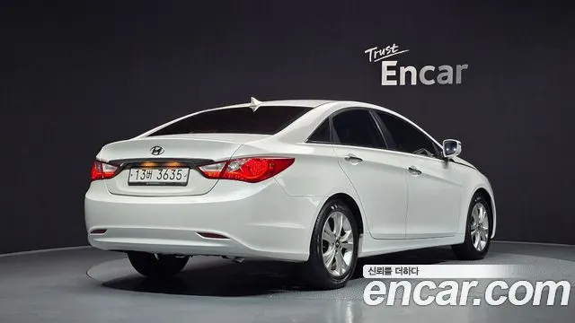 HYUNDAI SONATA 2012 — 161 256 км, белый, Корея — под ключ — фото 2