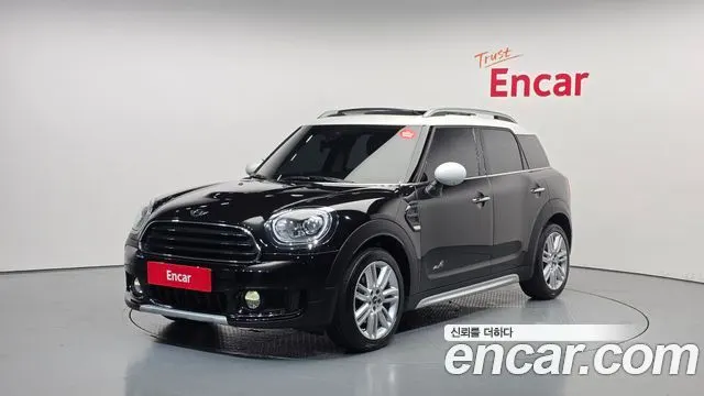 MINI COOPER D COUNTRYMAN 2018 — 107 447 км, чёрный, Корея — под ключ — фото 1