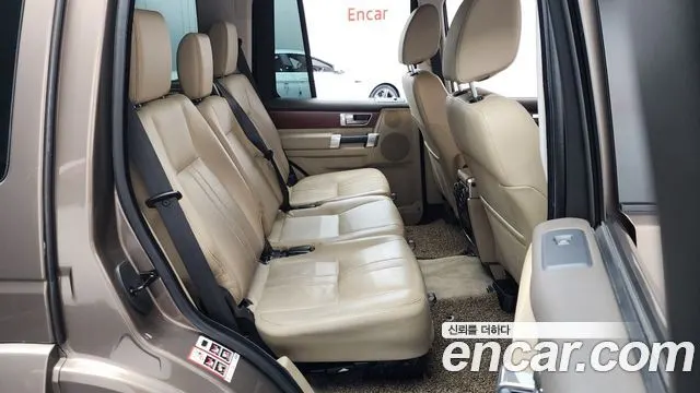 LAND ROVER DISCOVERY 4 2016 — 106 121 км, светло-золотистый, Корея — под ключ — фото 12