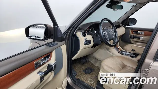 LAND ROVER DISCOVERY 4 2016 — 106 121 км, светло-золотистый, Корея — под ключ — фото 10