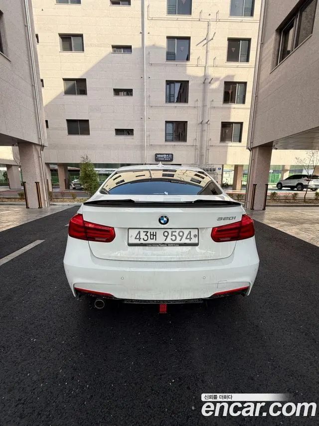 BMW 3 SERIES 2017 — 55 000 км, белый, Корея — под ключ — фото 2
