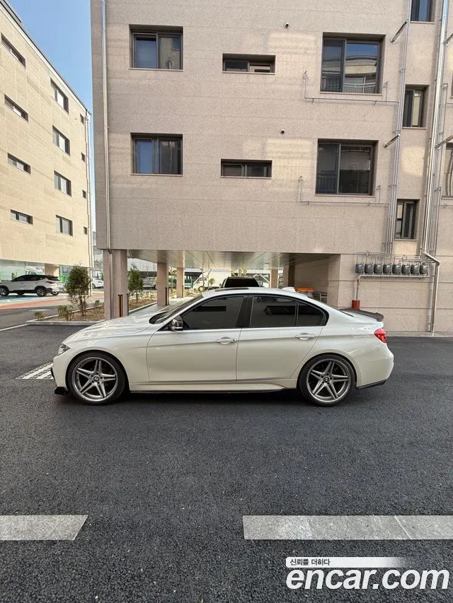 BMW 3 SERIES 2017 — 55 000 км, белый, Корея — под ключ — фото 3