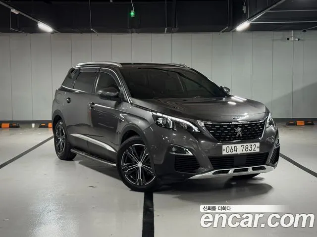 PEUGEOT 5008 2019