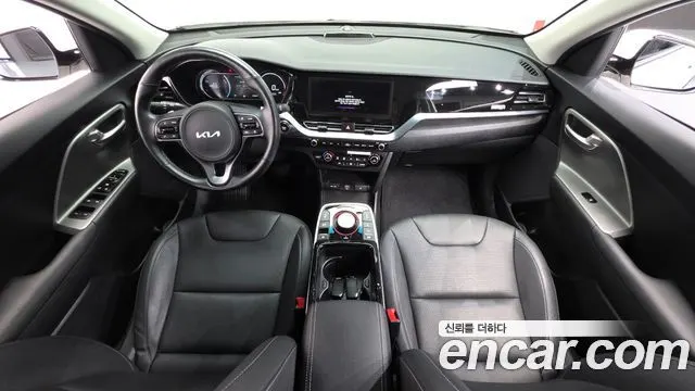 KIA NIRO PLUS 2024 — 29 290 км, белый, Корея — под ключ — фото 7
