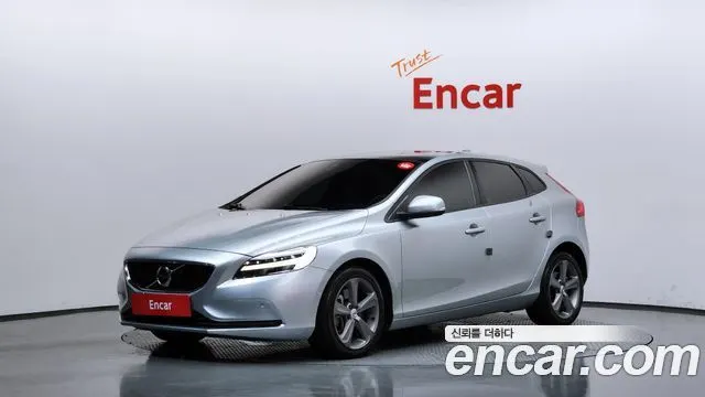 VOLVO V40 2018 — 58 655 км, серебристый, Корея — под ключ — фото 11