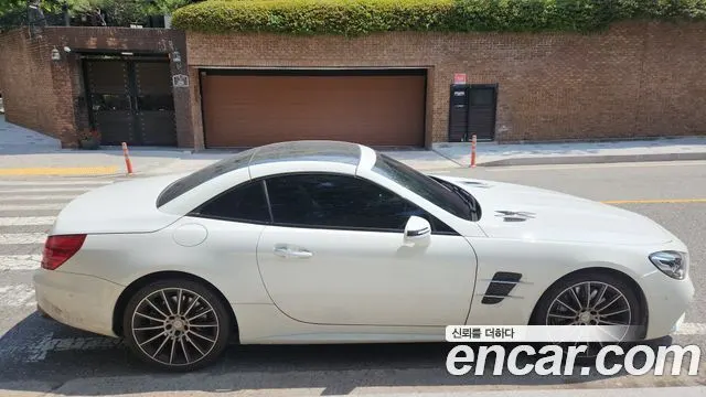 MERCEDES-BENZ SL-CLASS 2017