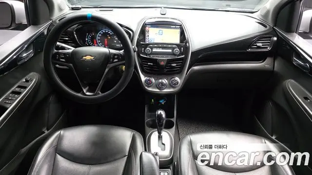 CHEVROLET SPARK 2017 — 162 405 км, серебристо-серый, Корея — под ключ — фото 7