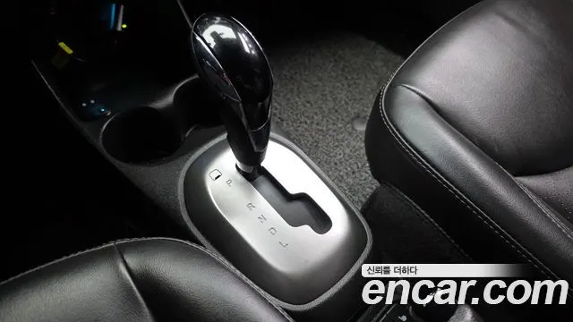 CHEVROLET SPARK 2017 — 162 405 км, серебристо-серый, Корея — под ключ — фото 9