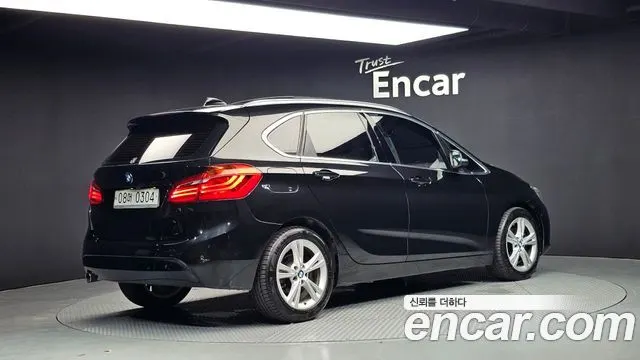 BMW 2 SERIES ACTIVE TOURER 2016 — 164 298 км, чёрный, Корея — под ключ — фото 2