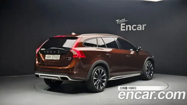VOLVO V60 CROSS COUNTRY 2016 — 149 083 км, коричневый, Корея — под ключ — фото 2