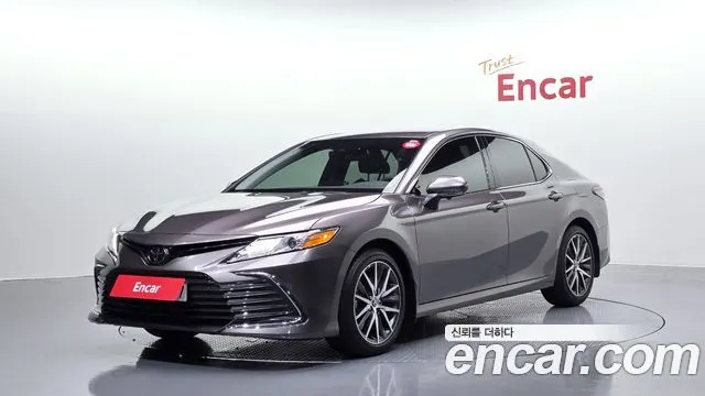 TOYOTA CAMRY 2024