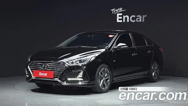 HYUNDAI SONATA HYBRID 2019 — 20 317 км, чёрный, Корея — под ключ — фото 1