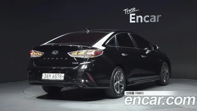 HYUNDAI SONATA HYBRID 2019 — 20 317 км, чёрный, Корея — под ключ — фото 2