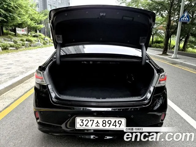 HYUNDAI SONATA HYBRID 2018 — 148 289 км, чёрный, Корея — под ключ — фото 8