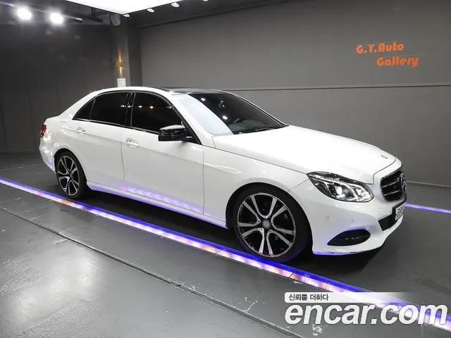 MERCEDES-BENZ E-CLASS W212 2015 — 113 626 км, белый, Корея — под ключ — фото 1