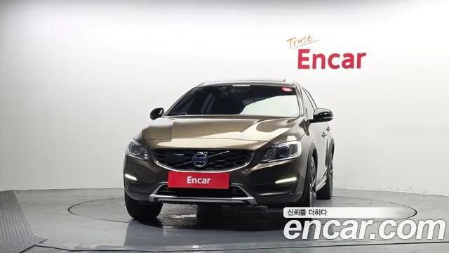 VOLVO V60 CROSS COUNTRY — из Кореи под ключ