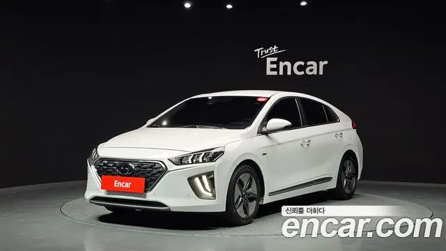 HYUNDAI IONIQ HYBRID 2020