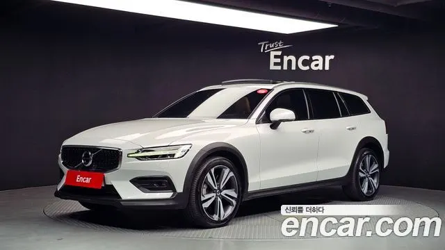 VOLVO V60 CROSS COUNTRY — из Кореи под ключ