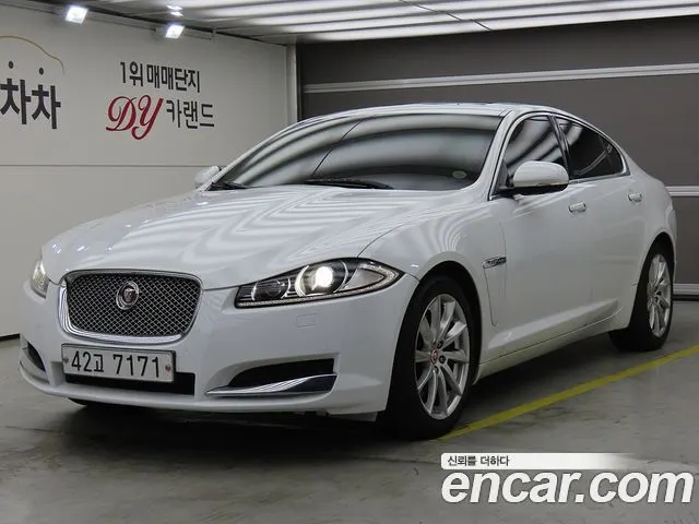 JAGUAR NEW XF 2015