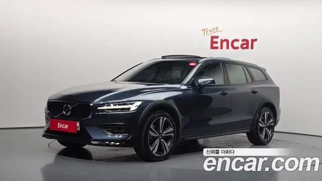 VOLVO V60 CROSS COUNTRY — из Кореи под ключ