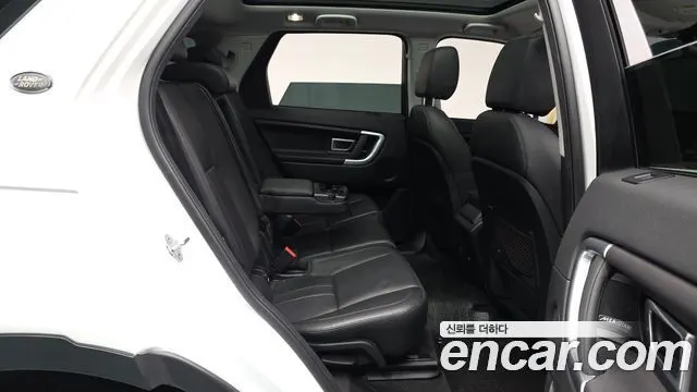 LAND ROVER DISCOVERY SPORT 2017 — 100 016 км, белый, Корея — под ключ — фото 11