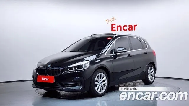 BMW 2 SERIES ACTIVE TOURER 2019 — 55 014 км, чёрный, Корея — под ключ — фото 1