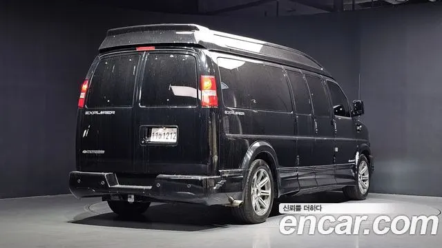 CHEVROLET EXPRESS VAN 2017 — 93 335 км, чёрный, Корея — под ключ — фото 2